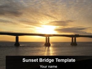 Modèle ppt d'affaires de coucher de soleil sur le pont de la mer